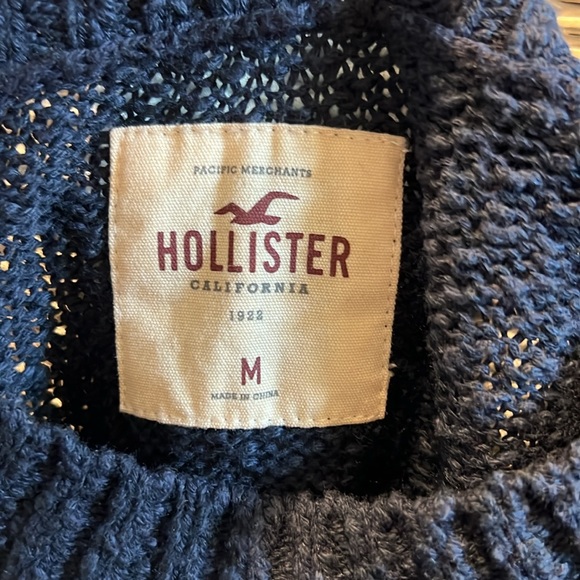 Hollister Women’s Sweater - Picture 3 of 3